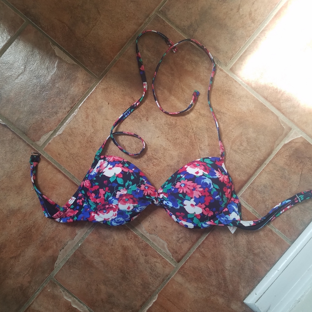 Bikini top